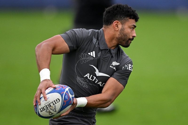 Richie Mo’unga's Return Sparks Selection Dilemma for All Blacks Against Springboks