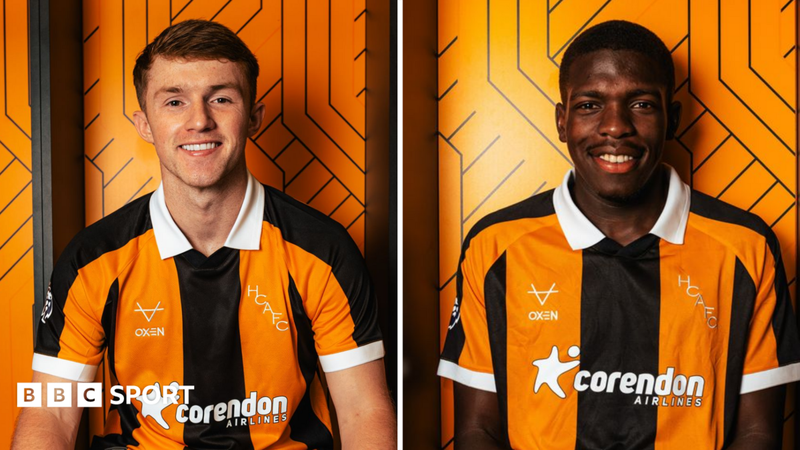 Hull City Bolsters Squad with Joe Gelhardt and Lucas Gourna-Douath Signings