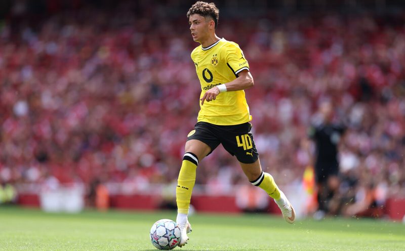 BVB steht vor Entscheidung: Zwei Talente für Konstantelias im Gespräch