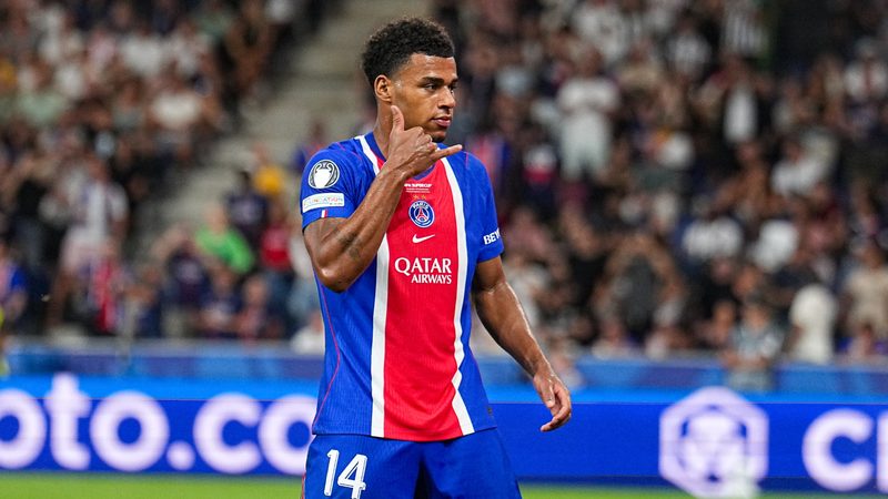 Le PSG : Désiré Doué, déjà proche des meilleurs joueurs du monde selon l'After Foot