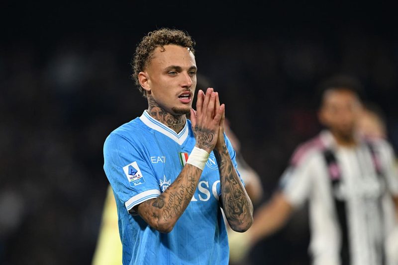 Il Galatasaray riapre i negoziati per Noa Lang: il Napoli cerca l'intesa