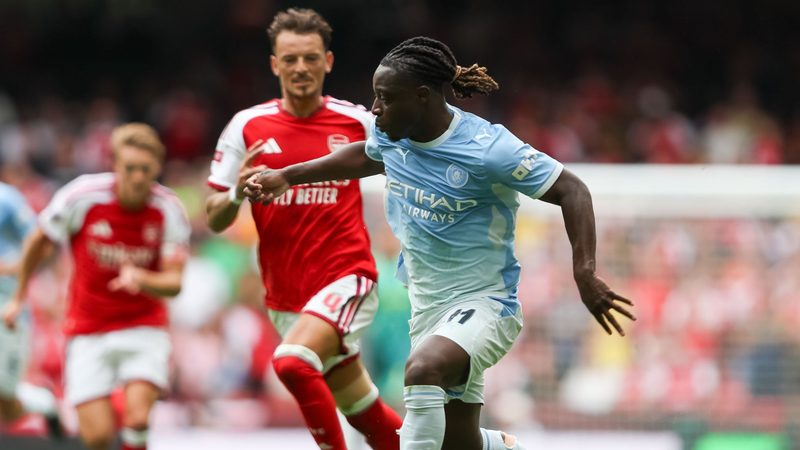 Manchester City : Jérémy Doku blessé, plusieurs semaines d'absence après un Mondial difficile