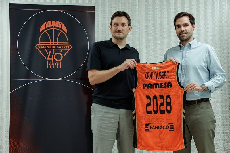 Xavi Albert inicia una nueva era en Valencia Basket sin mirar atrás