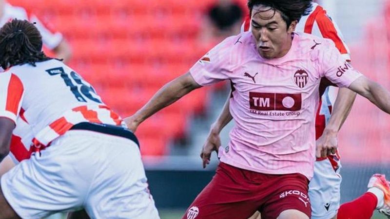 El PSV se lanza por Danjuma y activa su cláusula de rescisión con el Valencia CF