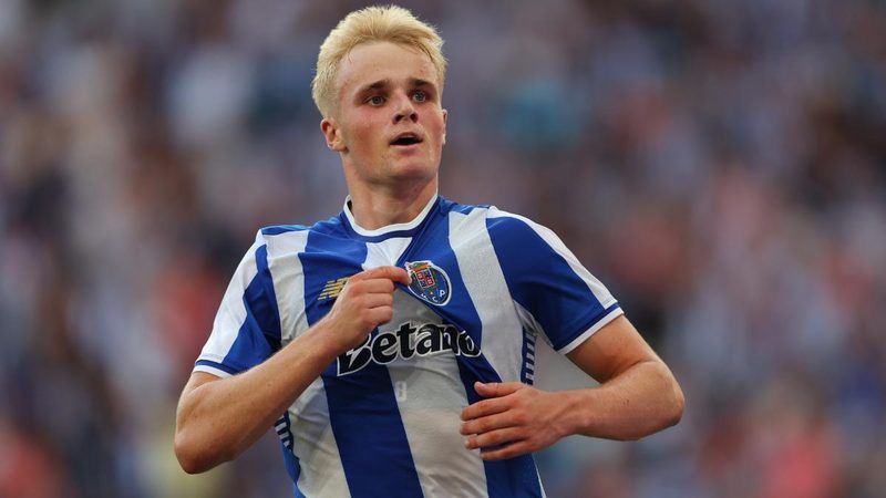 El Real Madrid se interesa por Victor Froholdt del Porto: ¿nuevo refuerzo en camino?