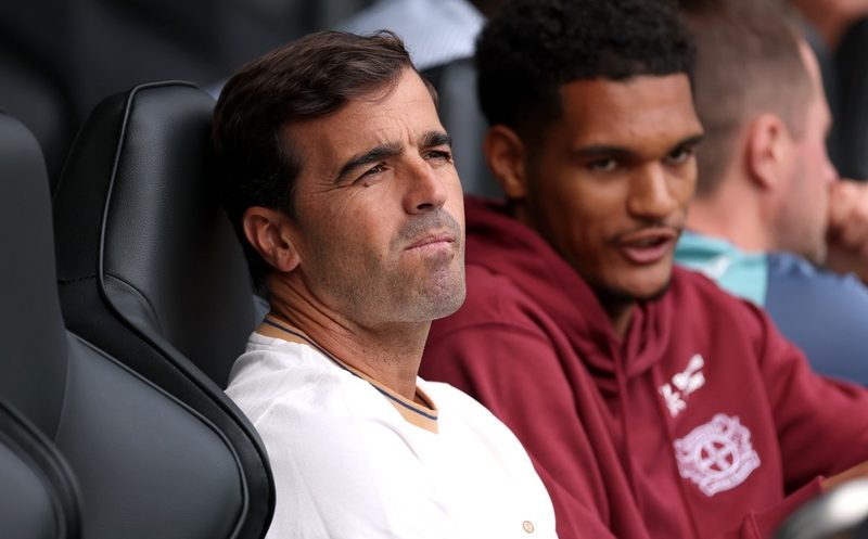 Leverkusen intensiviert Gespräche um nigerianischen Verteidiger Fernandez