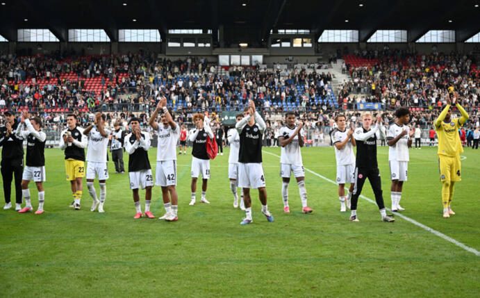 Eintracht Frankfurt erzielt Rekordsieg im DFB-Pokal gegen St. Tönis