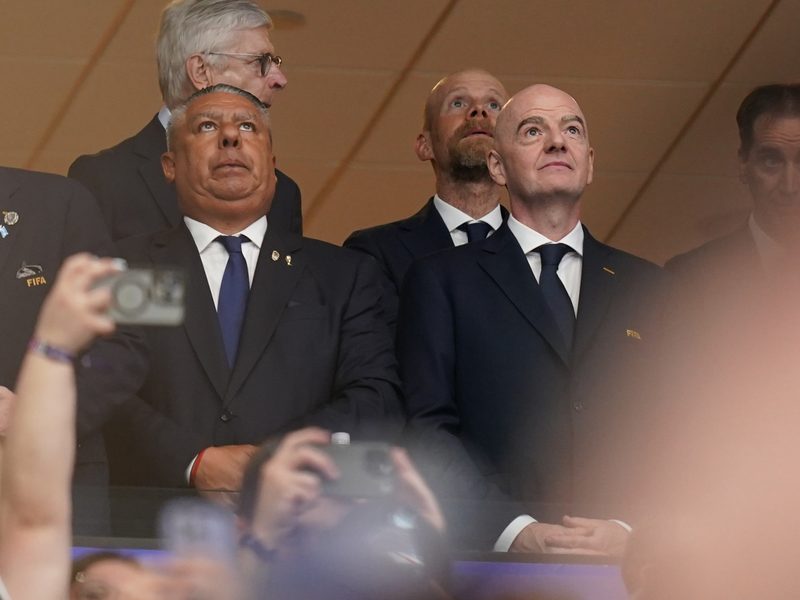 AFA enfrenta multas de 561.000 dólares tras sanciones de FIFA en el Mundial