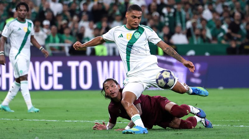 Enzo Millot steht vor einem Wechsel zu Al Diriyah nach nur einem Jahr bei Al Ahli