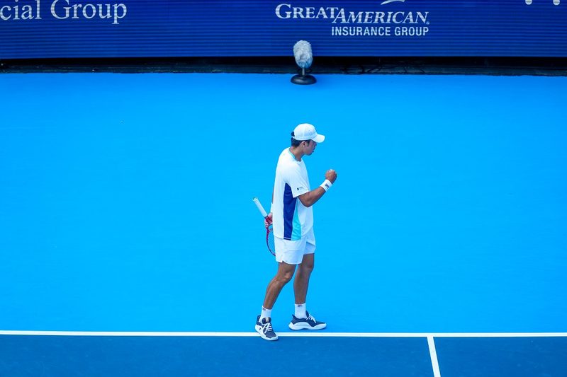 Brandon Nakashima conquista la semifinale di Cincinnati battendo Taylor Fritz