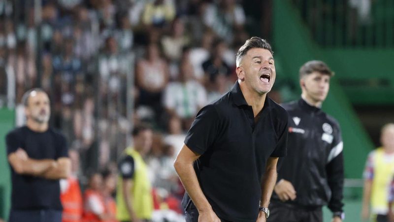 Iván Ania celebra la victoria del Córdoba CF: "Hay que ganar por otras cosas"
