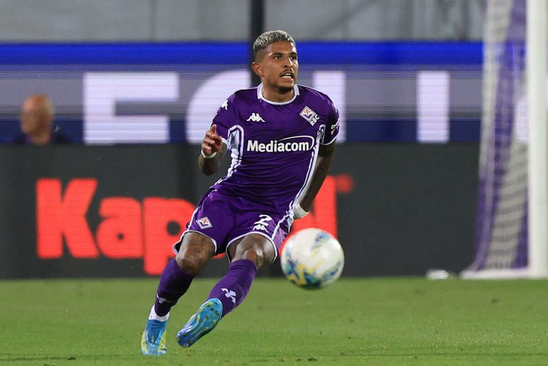 Pressing del Nottingham Forest per Dodo, Fiorentina attiva anche su Poku
