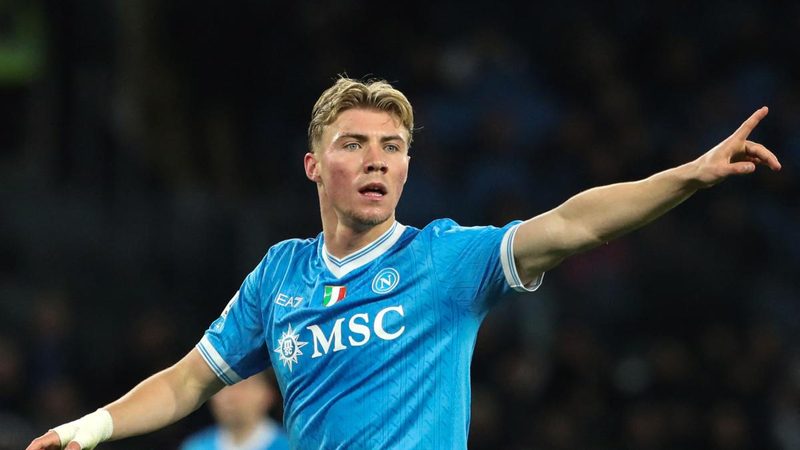 Genoa e Napoli pronte per l'esordio: le formazioni ufficiali sorprendono