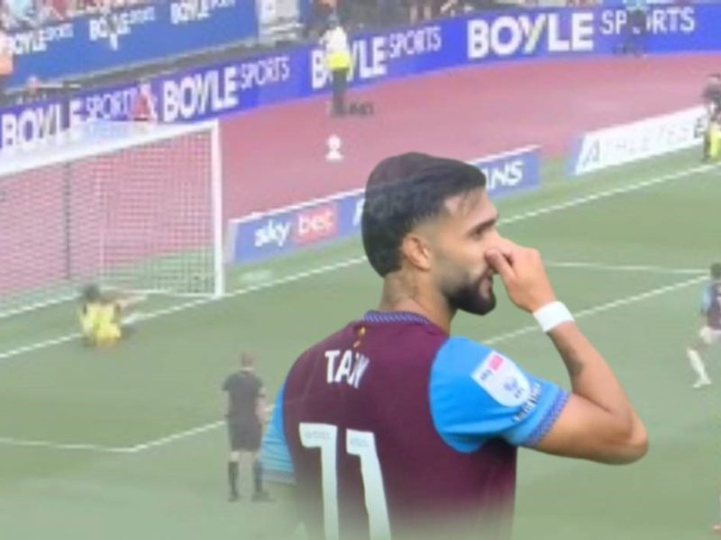 Taty Castellanos vive una pesadilla en West Ham: penal fallado y amonestación por simular