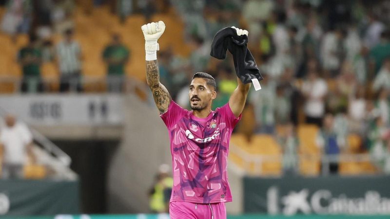 El héroe Valles salva al Betis con un paradón y mira hacia la Champions