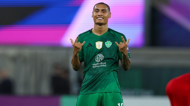 Galatasaray zeigt Interesse an Enzo Millot – Rückkehr in den europäischen Fußball möglich