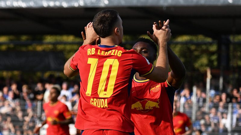 Hannover 96 feiert Kantersieg im DFB-Pokal – Hertha BSC und Nürnberg zittern weiter