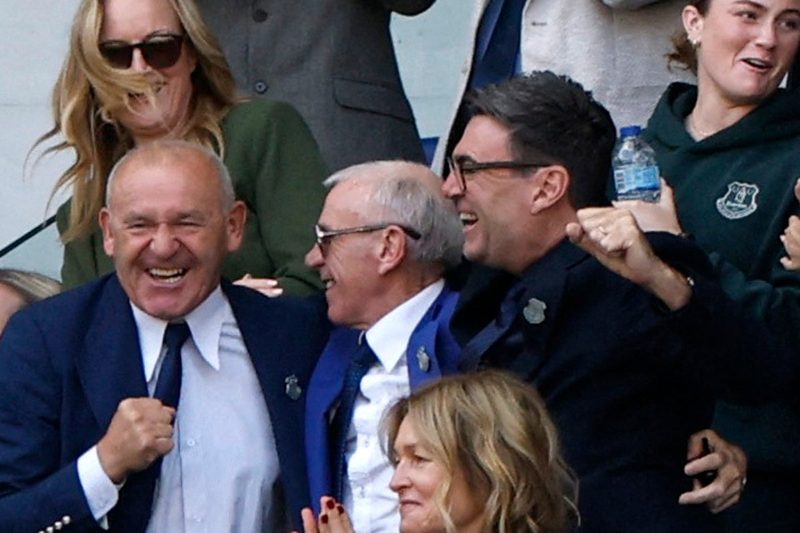 Everton Secures 2-0 Win Over Crystal Palace in Prime Minister's Game Return