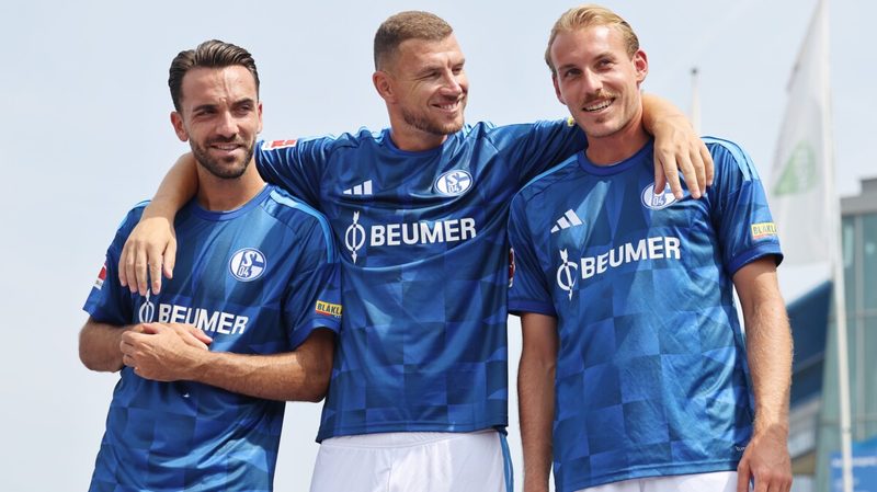 Schalke 04 benennt neuen Mannschaftsrat und setzt auf erfahrene Spieler
