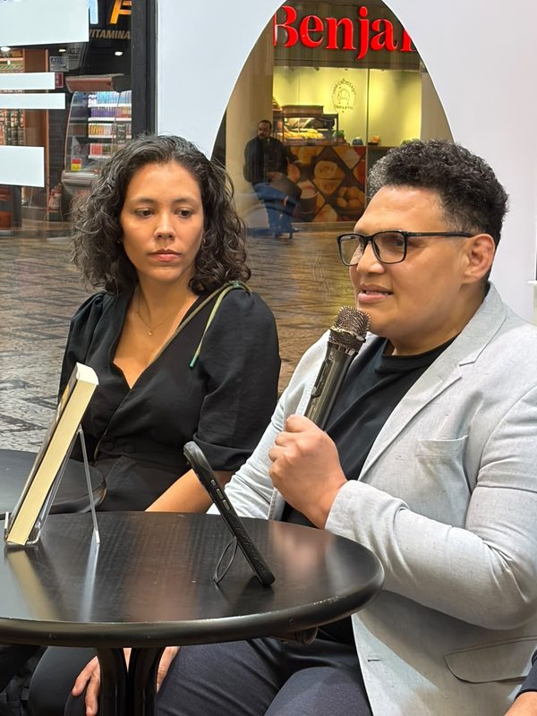 Edinanci Silva celebra trajetória no judô com lançamento de livro em São Paulo