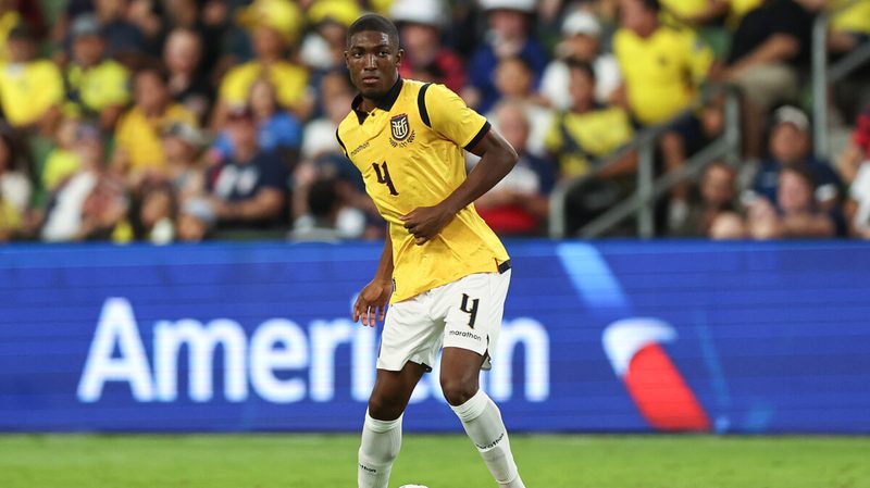 Aston Villa sucht nach Verstärkung in der Abwehr und zeigt Interesse an Joel Ordóñez