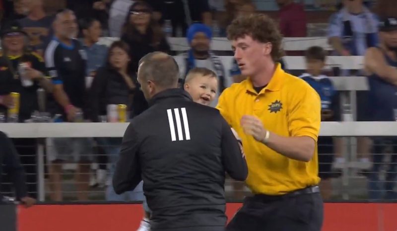 Goleada do Minnesota United ganha toque de humor com invasão de bebê em campo