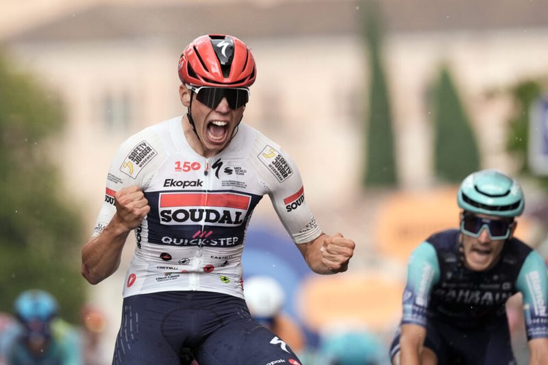 Paul Magnier trionfa nell'ultima tappa del Giro di Germania 2026, Del Toro beffato