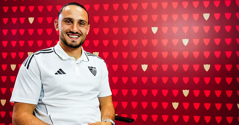 Kochorashvili se siente en casa en el Sevilla FC: "Fue una sensación de piel de gallina"