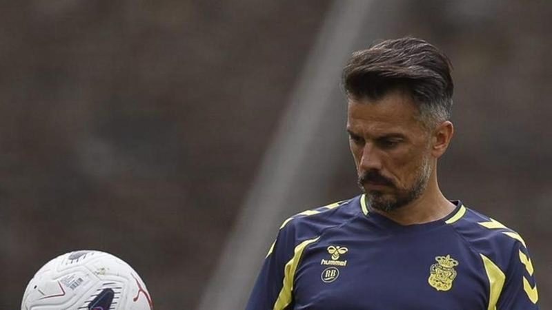 La UD brilla bajo la dirección de De la Barrera y el gol de Helguera marca la diferencia