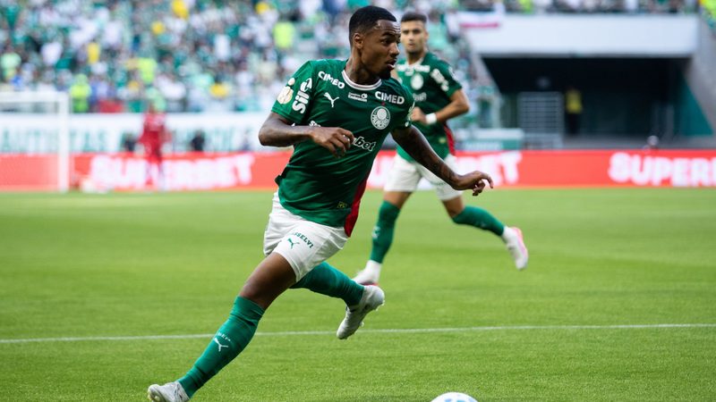Manchester City s'apprête à accueillir Ayyoub Bouaddi et Allan de Palmeiras