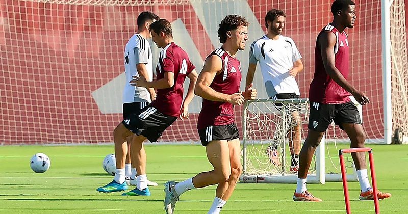 Alberto Moreno llega al Mallorca y cierra la puerta a Pedrosa