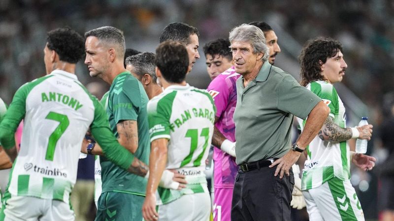 Pellegrini prepara rotaciones en el Betis para su duelo ante el Valencia