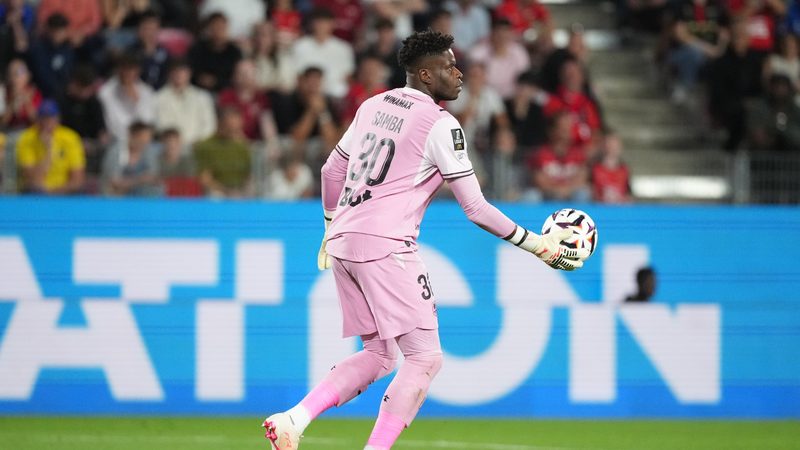 Rennes-PSG : Brice Samba sanctionné par la nouvelle règle d'arbitrage