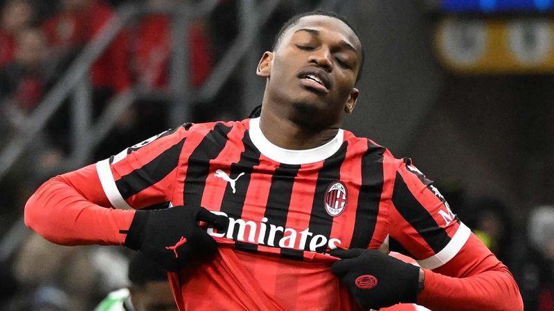 El Milan inicia con triunfo, pero Rafa Leao pierde protagonismo bajo Amorim