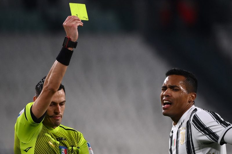 L'OL face à Fenerbahçe : un match décisif avec un arbitre italien