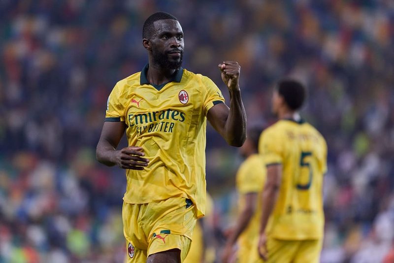 L'Aston Villa accelera per Fikayo Tomori: il Milan fissa il prezzo