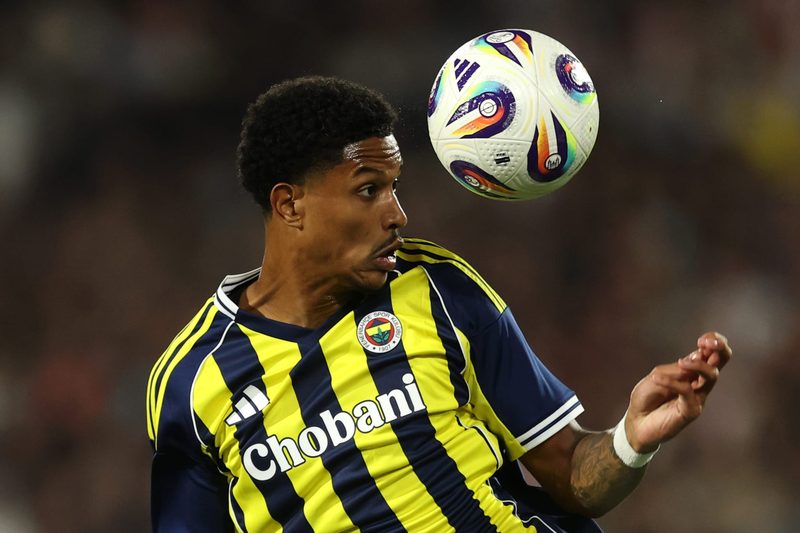 Jayden Oosterwolde esprime tristezza per l'addio al Fenerbahçe