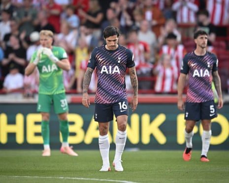 Spurs Suffer Humiliation as Premier League Drama Unfolds