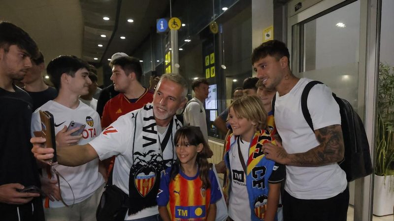 La llamada que convenció a Maffeo: "Quiero quedarme muchos años en el Valencia CF"