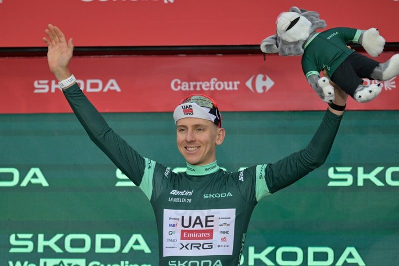 Tadej Pogacar domina la quarta tappa della Vuelta a España 2026 e guida tre classifiche