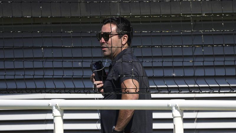 Deco y Flick deciden no apresurarse en la búsqueda de un delantero