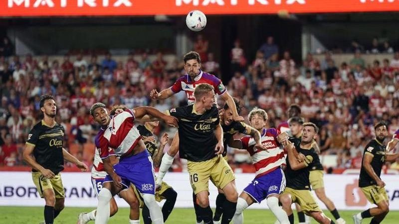 El Mallorca tropieza en Granada: el balón parado ya no es suficiente