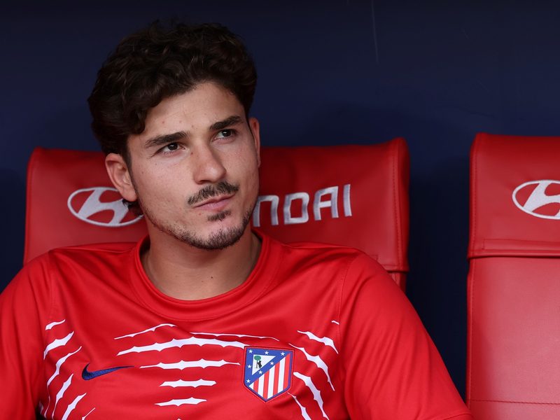 Julián Álvarez se aleja del Barcelona y el Arsenal se perfila como su única salida