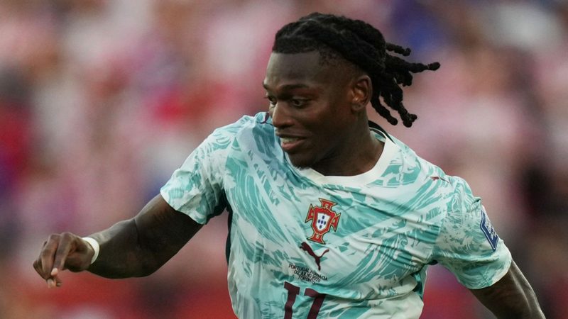 Aston Villa Targets Rafael Leao as Forward Reinforcement Ahead of Deadline Day