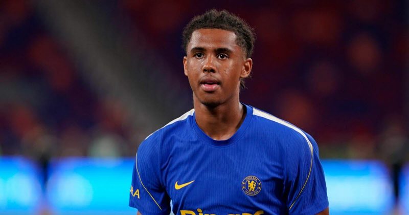 Omari Kellyman rejoint le Racing Club de Strasbourg : un renfort offensif de poids