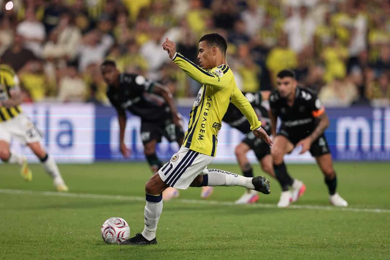 Fenerbahçe feiert ersten Saison-Sieg mit 4:2 gegen Konyaspor nach Fehlstart