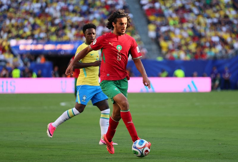 Manchester City garante Ayyoub Bouaddi em negociação de R$ 600 milhões