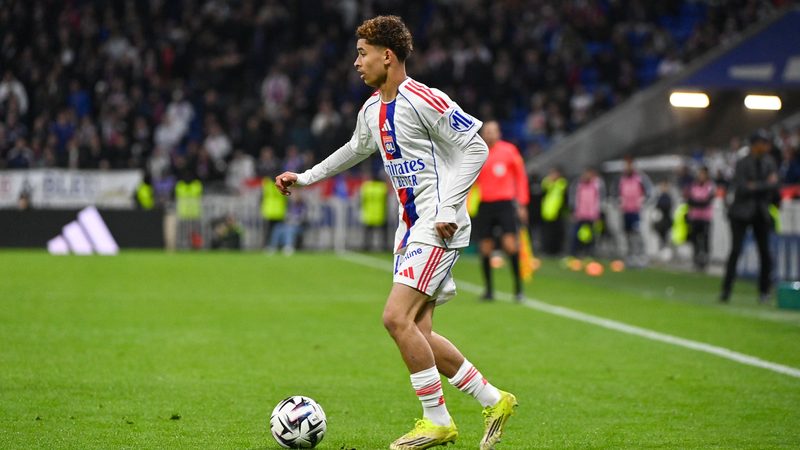 Le PSG en quête d'Adil Hamdani, le jeune ailier prometteur de l'OL