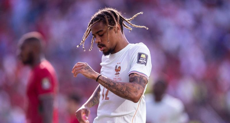 Le PSG face à Liverpool : 25 millions d'euros bloquent le transfert de Barcola !