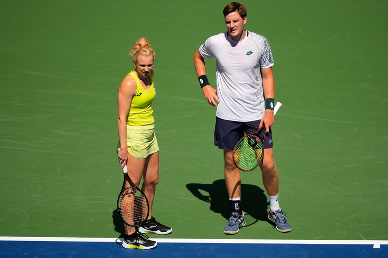 Siniakova e Patten cancellano Sabalenka e Djokovic: quarti di finale conquistati!